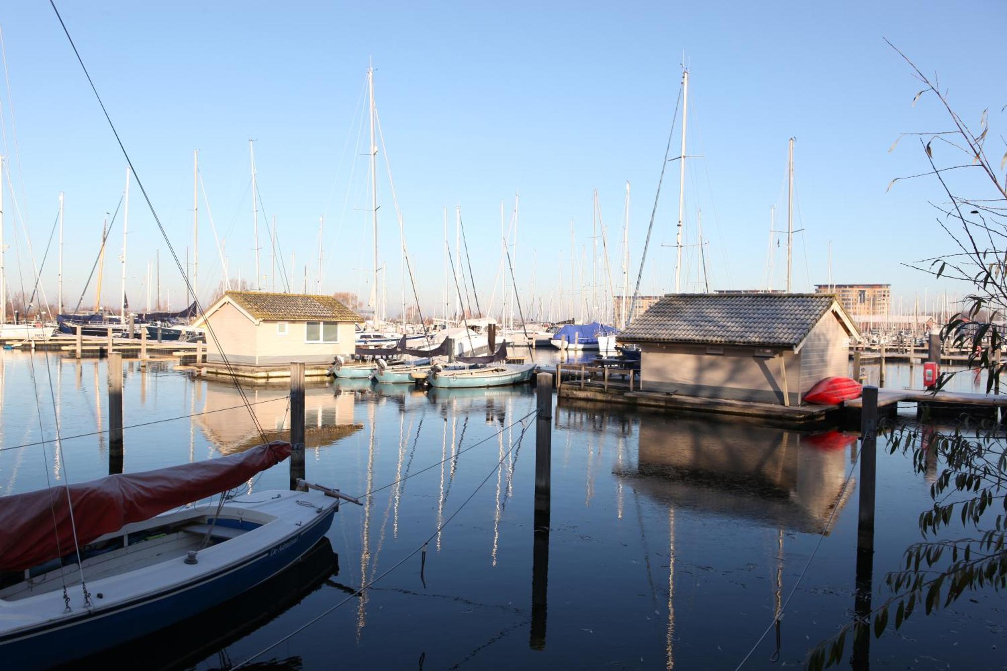 Marinaparcs Almere Buitenkant foto