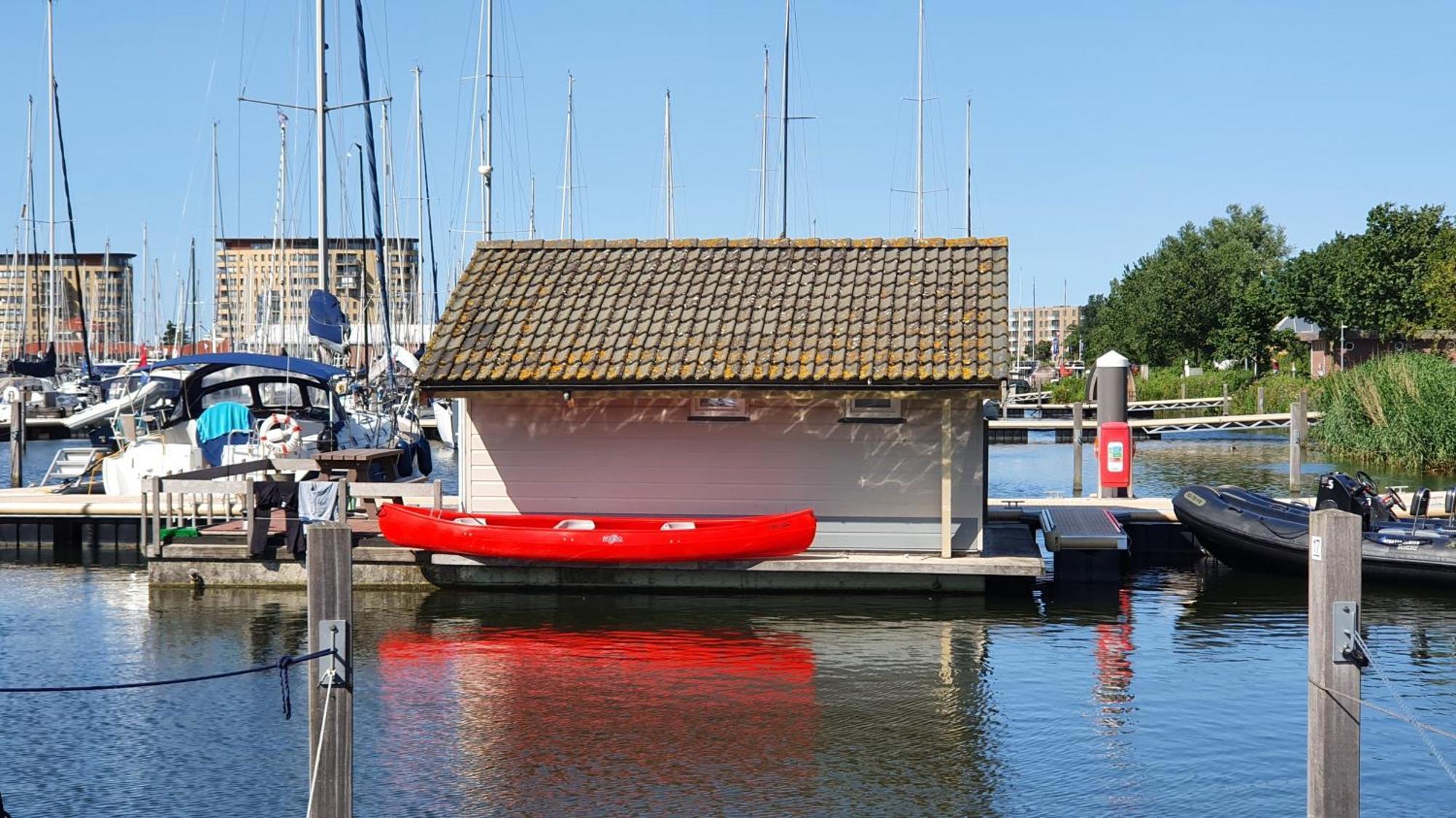 Marinaparcs Almere Buitenkant foto