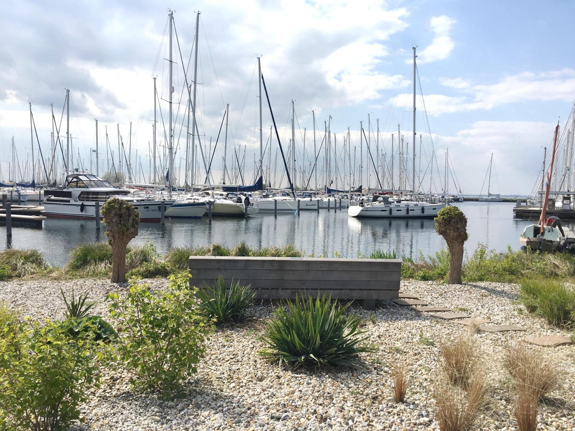 Marinaparcs Almere Buitenkant foto